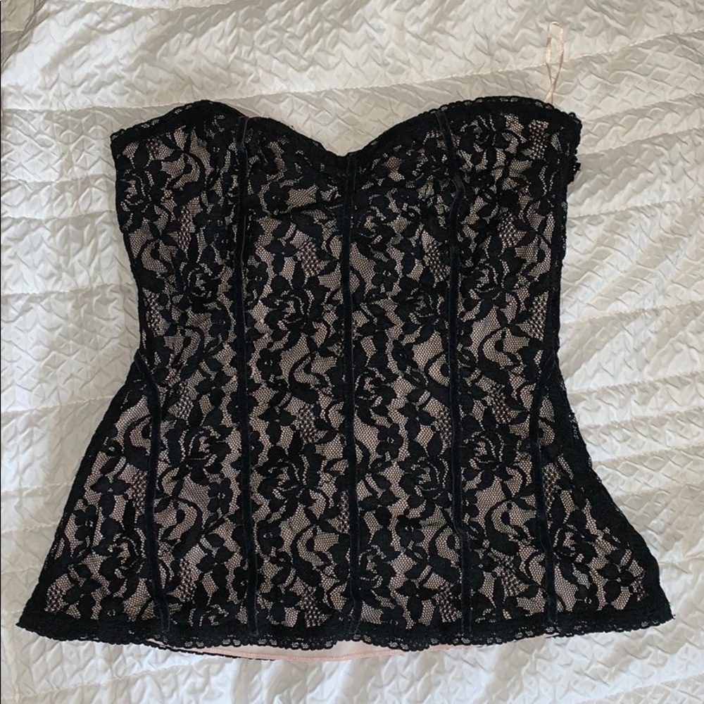 Sleeveless Express shirt